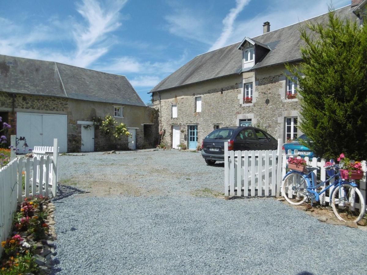 La Bicyclette Bleue Bed & Breakfast Montpinchon ภายนอก รูปภาพ