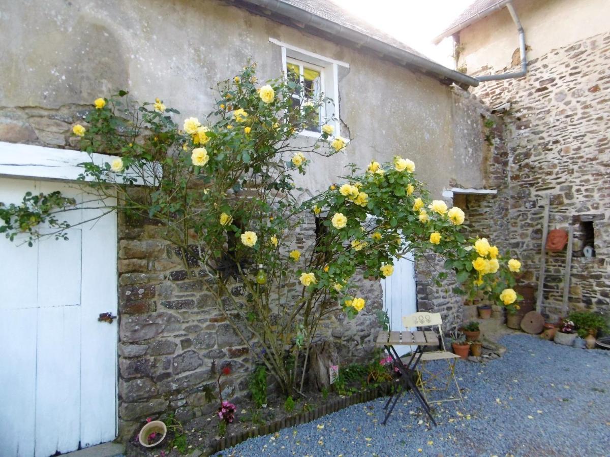 La Bicyclette Bleue Bed & Breakfast Montpinchon ภายนอก รูปภาพ