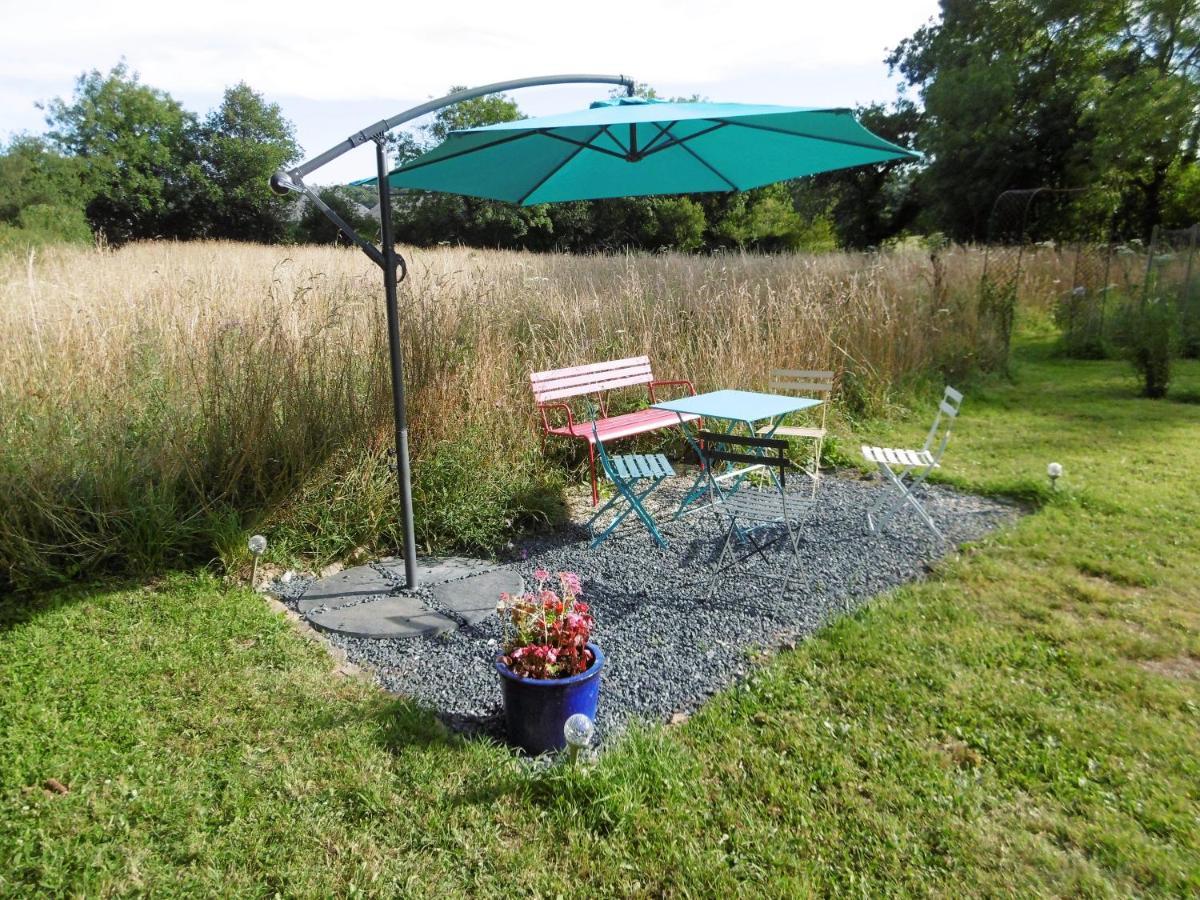 La Bicyclette Bleue Bed & Breakfast Montpinchon ภายนอก รูปภาพ