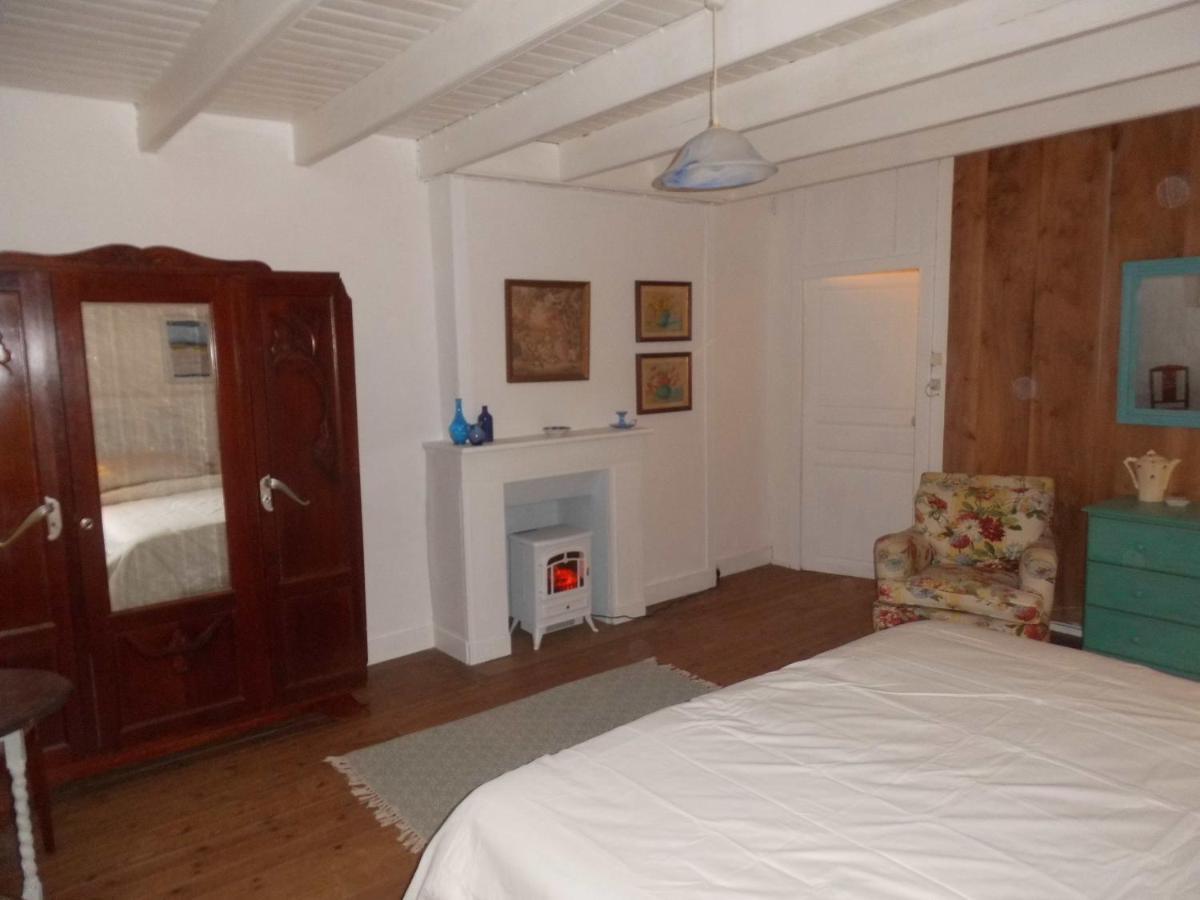 La Bicyclette Bleue Bed & Breakfast Montpinchon ภายนอก รูปภาพ