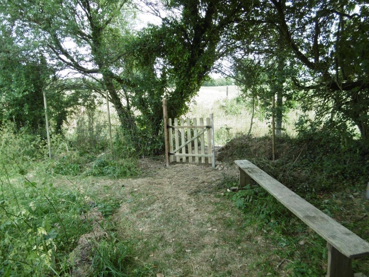 La Bicyclette Bleue Bed & Breakfast Montpinchon ภายนอก รูปภาพ